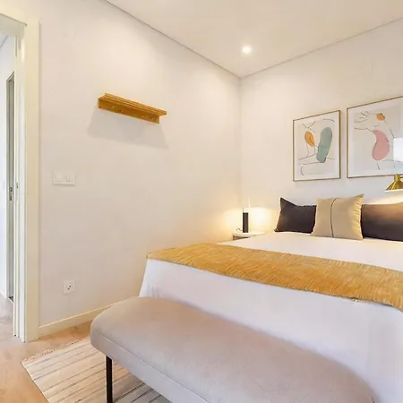 Gloria Living I - At Your Doorstep Apartment *